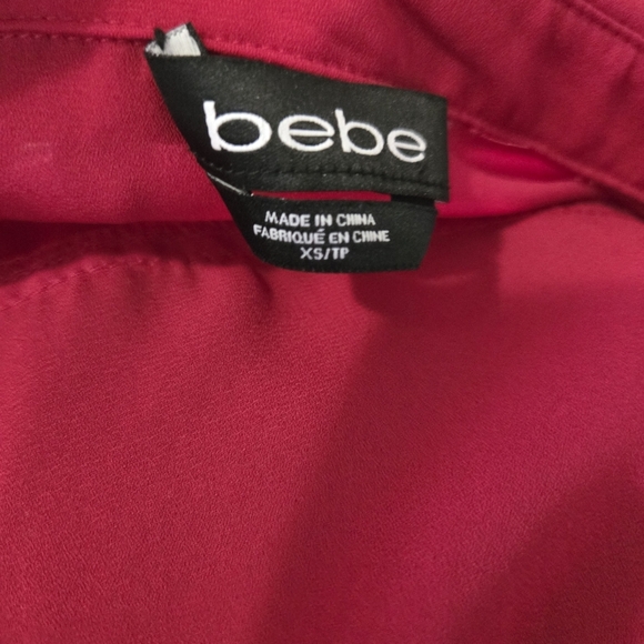 ⭐️Bebe Women's Red Blouse With Gold Accents Size XS - Picture 6 of 6